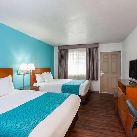Howard Johnson By Wyndham National City/San Diego South Exteriér fotografie
