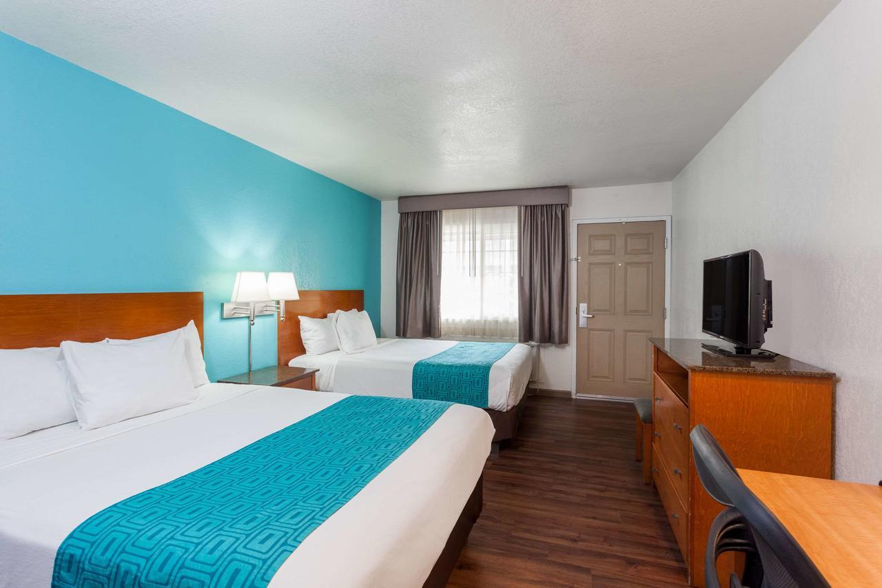 Howard Johnson By Wyndham National City/San Diego South Exteriér fotografie