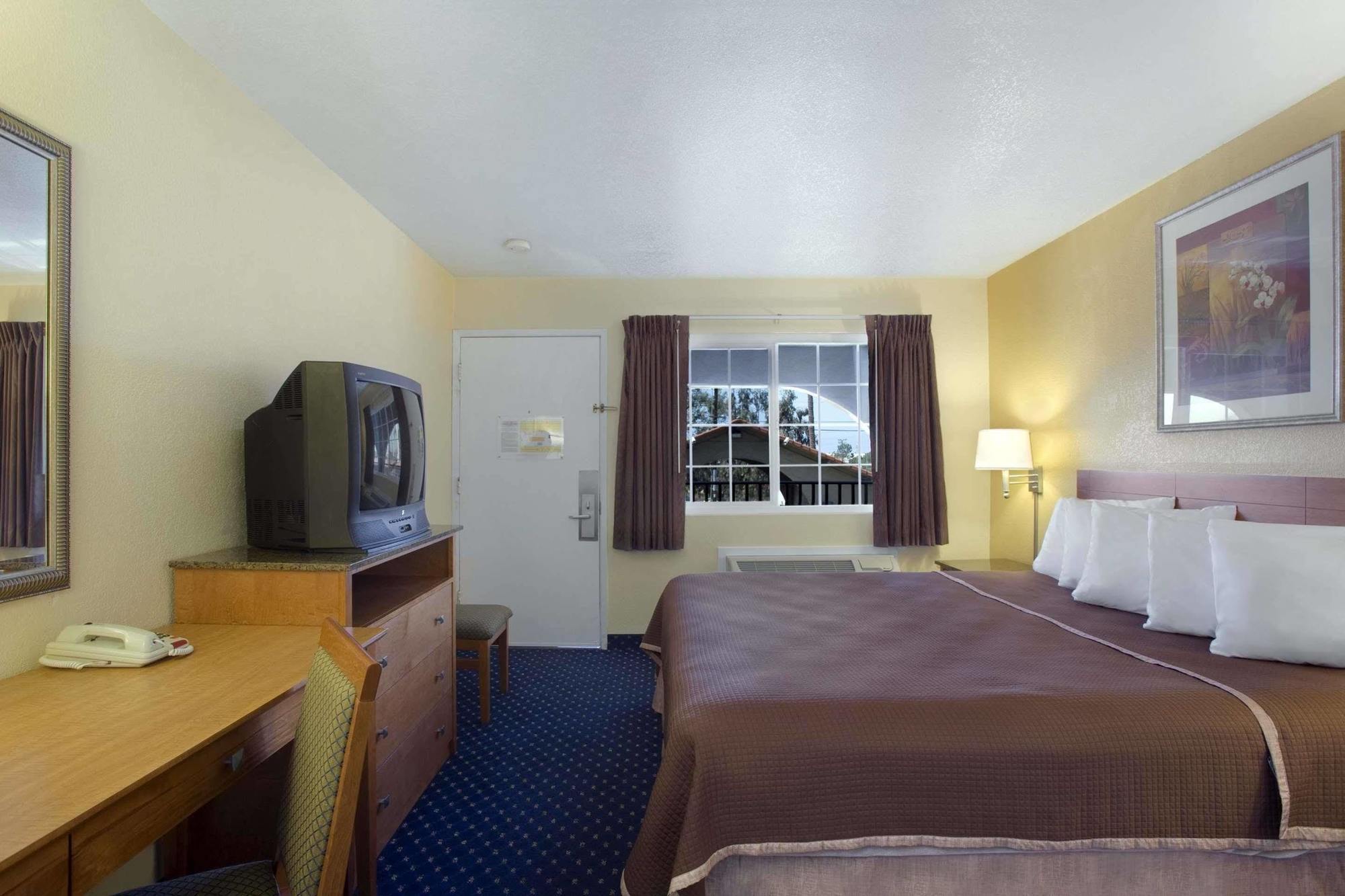 Howard Johnson By Wyndham National City/San Diego South Exteriér fotografie